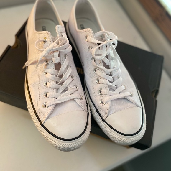 Men’s Converse - Picture 3 of 3